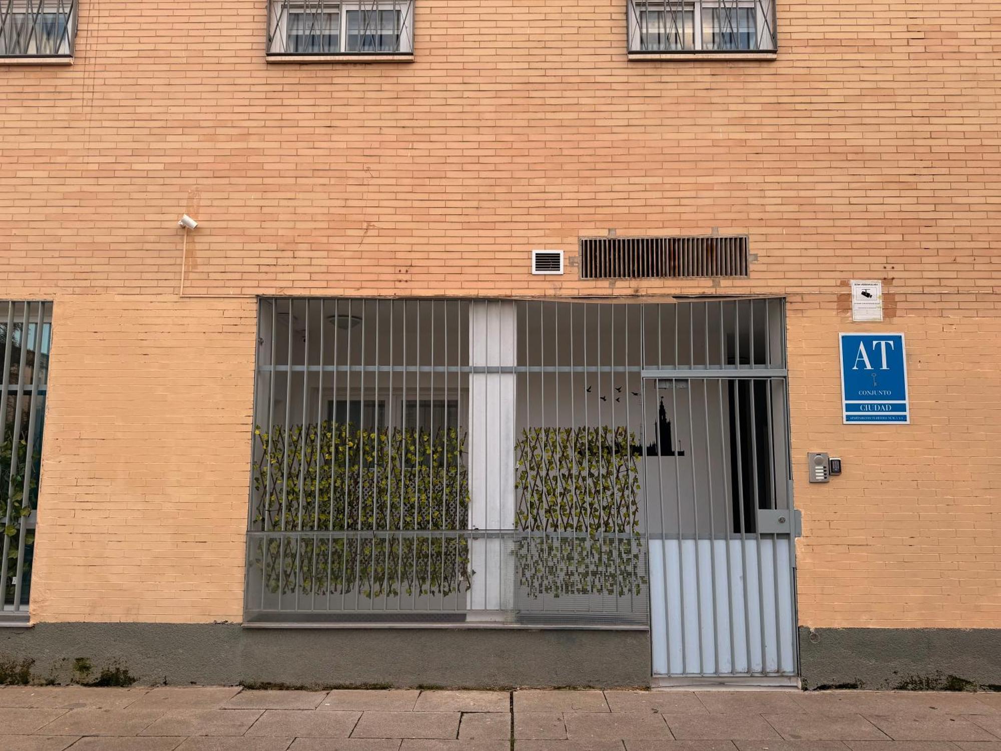 Rental San Luis Севиля Екстериор снимка